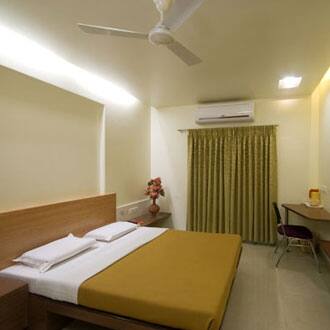 Hotel New Holiday Plaza, Nashik 2